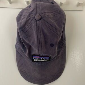 Distressed Patagonia P6 trad label 5 panel hat